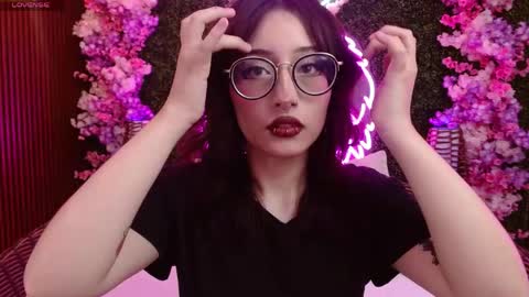 Roxanee online show from 04-15-26, 08:53