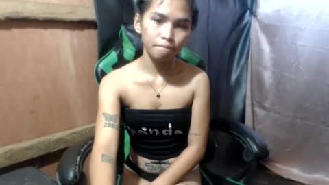 Snapshot of sweet_sang18 chatting on 06-12-26, 05:39 sweet_sang18 online show from 06-12-26, 05:39