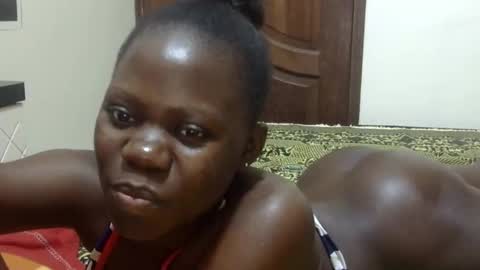 Snapshot of sweet_sharon01 chatting on 10-26-25, 10:47 Sharon online show from 10-26-25, 10:47