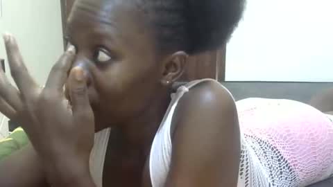 Snapshot of sweet_sharon01 chatting on 11-12-25, 10:04 Sharon online show from 11-12-25, 10:04