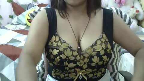 Snapshot of sweet_shivani chatting on 10-05-25, 11:52 sweet_shivani online show from 10-05-25, 11:52