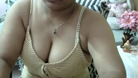 Snapshot of sweet_shivani chatting on 07-25-26, 07:17 sweet_shivani online show from 07-25-26, 07:17
