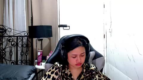 Leah online show from 01-06-26, 05:49