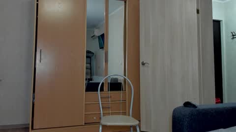 sweet_smith8 online show from 12-23-25, 06:44