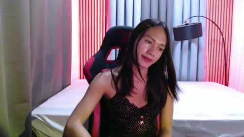 SOFIE online show from 11-25-25, 03:34