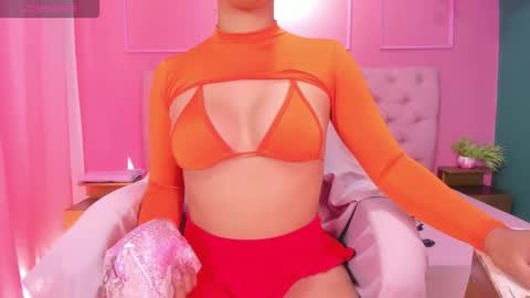 Snapshot of sweet_starxx chatting on 10-31-25, 05:58 Yeileen online show from 10-31-25, 05:58