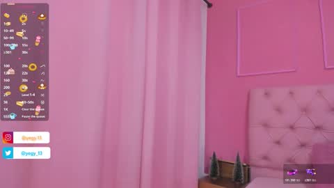 Snapshot of sweet_starxx chatting on 12-13-25, 07:53 Yeileen online show from 12-13-25, 07:53