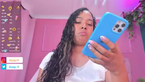 Snapshot of sweet_starxx chatting on 02-12-26, 08:48 Yeileen online show from 02-12-26, 08:48