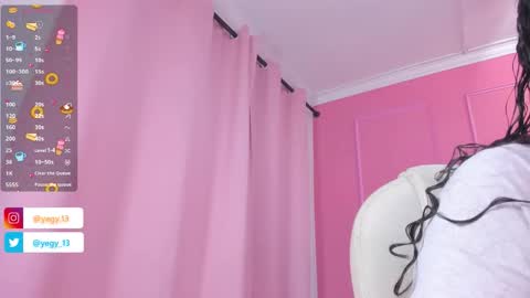 Snapshot of sweet_starxx chatting on 03-06-26, 10:39 Yeileen online show from 03-06-26, 10:39