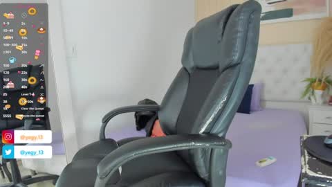 Snapshot of sweet_starxx chatting on 07-15-26, 08:58 Yeileen online show from 07-15-26, 08:58