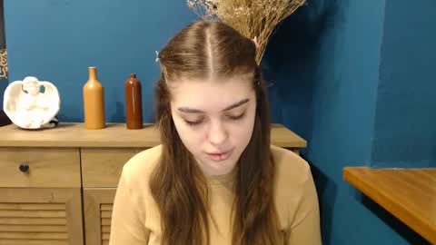 Snapshot of sweet_sugaaar chatting on 02-25-25, 07:31 Rebecca online show from 02-25-25, 07:31