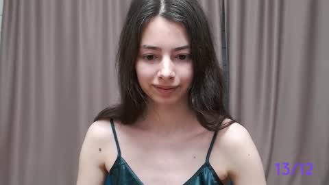 Snapshot of sweet_sweet_angel chatting on 12-13-24, 11:45 Angel online show from 12-13-24, 11:45