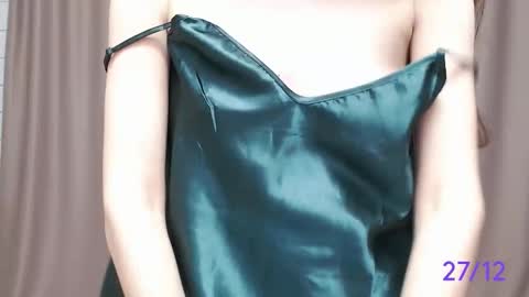 Snapshot of sweet_sweet_angel chatting on 12-27-24, 09:17 Angel online show from 12-27-24, 09:17