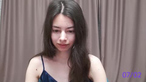 Snapshot of sweet_sweet_angel chatting on 02-07-25, 03:01 Angel online show from 02-07-25, 03:01
