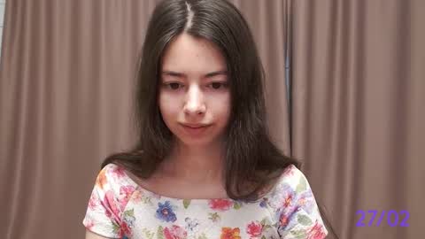 Snapshot of sweet_sweet_angel chatting on 02-27-25, 09:22 Angel online show from 02-27-25, 09:22