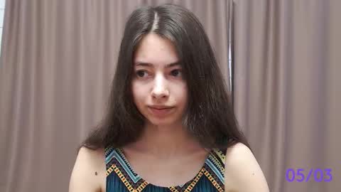 Snapshot of sweet_sweet_angel chatting on 03-05-25, 09:38 Angel online show from 03-05-25, 09:38