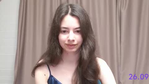 Snapshot of sweet_sweet_angel chatting on 09-26-25, 04:27 Angel online show from 09-26-25, 04:27