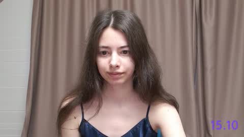 Snapshot of sweet_sweet_angel chatting on 10-15-25, 07:41 Angel online show from 10-15-25, 07:41