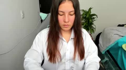 Snapshot of sweet_t33m chatting on 02-09-25, 03:12 online show from 02-09-25, 03:12