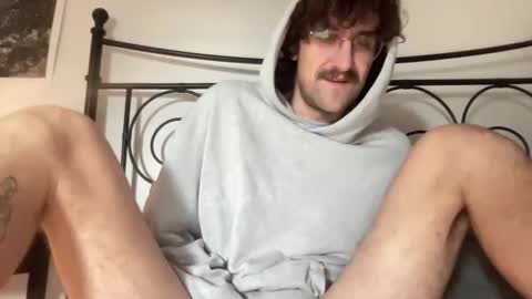 Snapshot of sweet_terence93 chatting on 10-24-25, 03:52 Terence online show from 10-24-25, 03:52