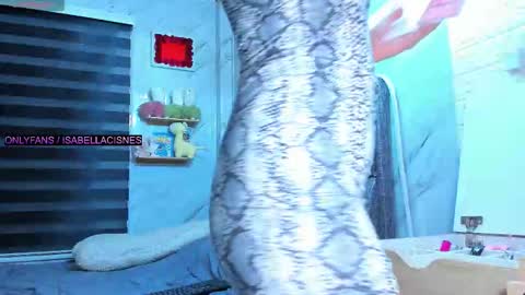 Isabella online show from 10-15-25, 03:56