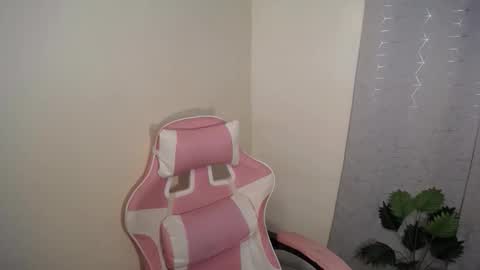 Trisha online show from 12-22-25, 01:35