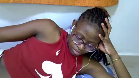 sweet_zarah online show from 03-18-26, 04:48