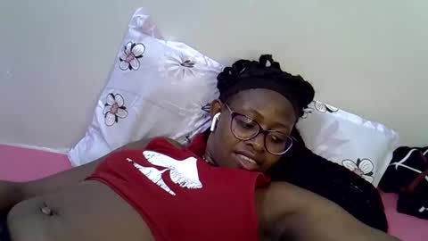 Snapshot of sweet_zarah chatting on 04-19-26, 06:10 sweet_zarah online show from 04-19-26, 06:10