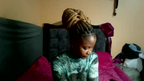 Snapshot of sweet_zella chatting on 07-13-26, 02:09 zellate online show from 07-13-26, 02:09
