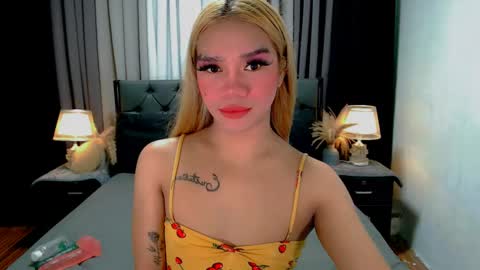 Snapshot of sweet_zoey12 chatting on 04-23-26, 09:30 bea takashi online show from 04-23-26, 09:30