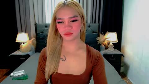 Snapshot of sweet_zoey12 chatting on 04-23-26, 12:29 bea takashi online show from 04-23-26, 12:29