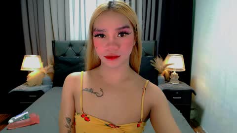 Snapshot of sweet_zoey12 chatting on 04-30-26, 09:37 bea takashi online show from 04-30-26, 09:37