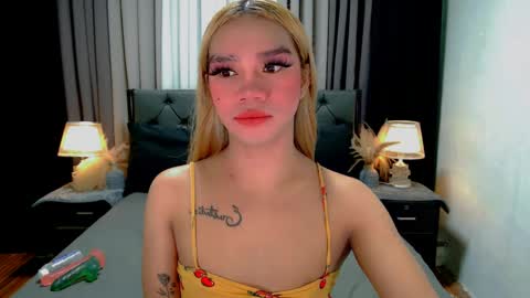 Snapshot of sweet_zoey12 chatting on 05-03-26, 09:26 bea takashi online show from 05-03-26, 09:26