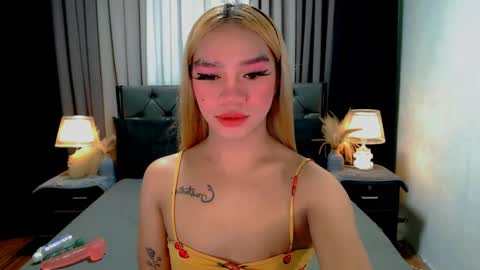 Snapshot of sweet_zoey12 chatting on 05-04-26, 09:27 bea takashi online show from 05-04-26, 09:27