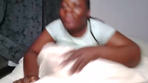 Snapshot of sweetafricangal chatting on 11-07-25, 03:23 NASHA online show from 11-07-25, 03:23