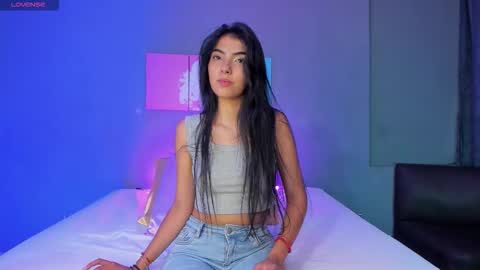 Snapshot of sweetaliss26 chatting on 02-04-26, 10:15 Aliss online show from 02-04-26, 10:15