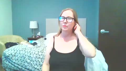 sweetandnaughty123 online show from 10-20-25, 04:57