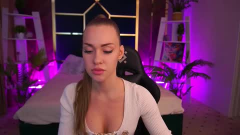 SweetAngellic online show from 10-15-25, 01:55