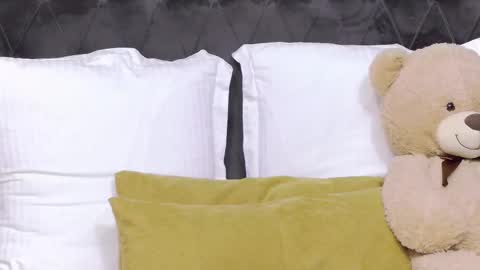 Anisia online show from 09-28-25, 06:24