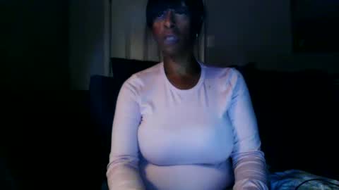 Snapshot of sweetaztea chatting on 10-10-25, 08:13 sweetaztee online show from 10-10-25, 08:13