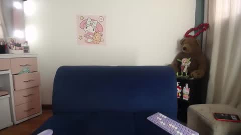 Snapshot of sweetbbbyx chatting on 02-26-26, 07:57 Emyi online show from 02-26-26, 07:57