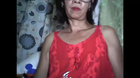 Snapshot of sweetbella24 chatting on 05-11-26, 12:22 im anne online show from 05-11-26, 12:22