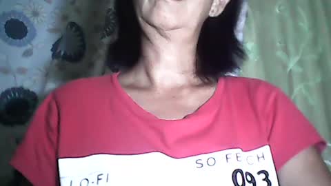 Snapshot of sweetbella24 chatting on 07-11-26, 12:19 im anne online show from 07-11-26, 12:19