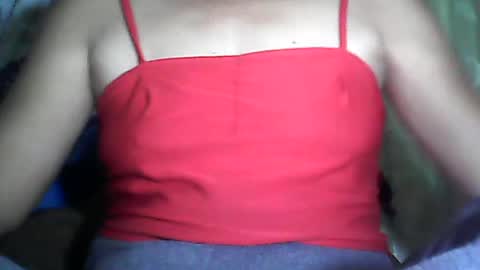 Snapshot of sweetbella24 chatting on 07-21-26, 12:07 im anne online show from 07-21-26, 12:07
