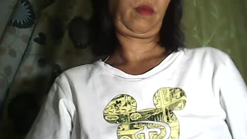 Snapshot of sweetbella24 chatting on 07-23-26, 12:14 im anne online show from 07-23-26, 12:14