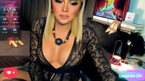 Snapshot of sweetbella69xoxo chatting on 07-11-26, 10:40 BELLA online show from 07-11-26, 10:40