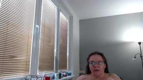Snapshot of sweetboobs85h chatting on 02-15-25, 01:16 Sweetboobs85h online show from 02-15-25, 01:16