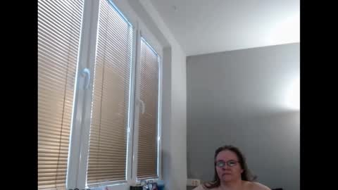 Snapshot of sweetboobs85h chatting on 02-18-25, 03:21 Sweetboobs85h online show from 02-18-25, 03:21