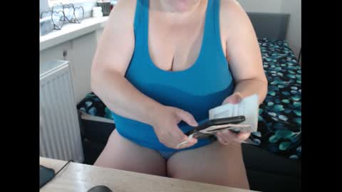 Snapshot of sweetboobs85h chatting on 10-01-25, 07:47 Sweetboobs85h online show from 10-01-25, 07:47