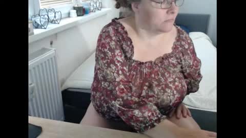 Snapshot of sweetboobs85h chatting on 10-04-25, 10:02 Sweetboobs85h online show from 10-04-25, 10:02